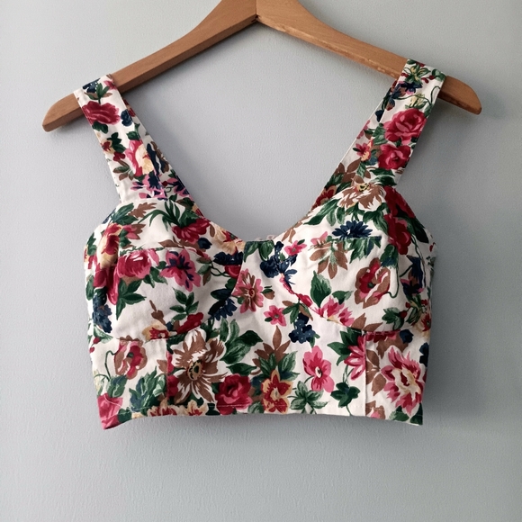 A. Byer Tops - A.Byer Vintage Floral Bra Style Wide Strap Smocked Cotton Crop Top M